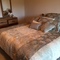 Queen bed w/bedding